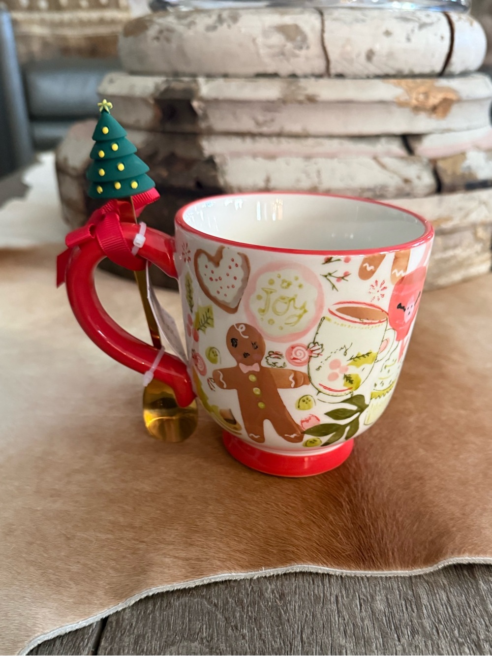 Brand NWT Potter’s Studio Holiday Red Gingerbread Ceramic Mug with Tree Stirrer